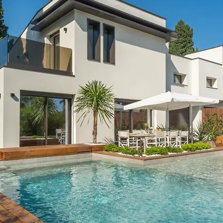 Villa Marea 8, Emma *
