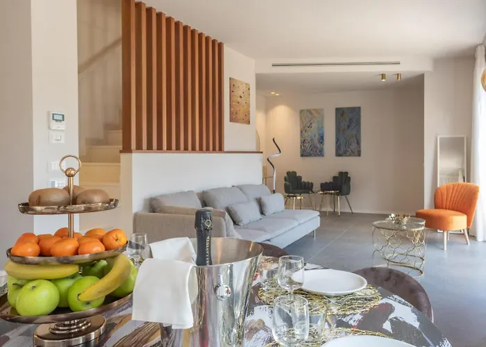 Marea 8, Emma * Santa Maria di Scacciano