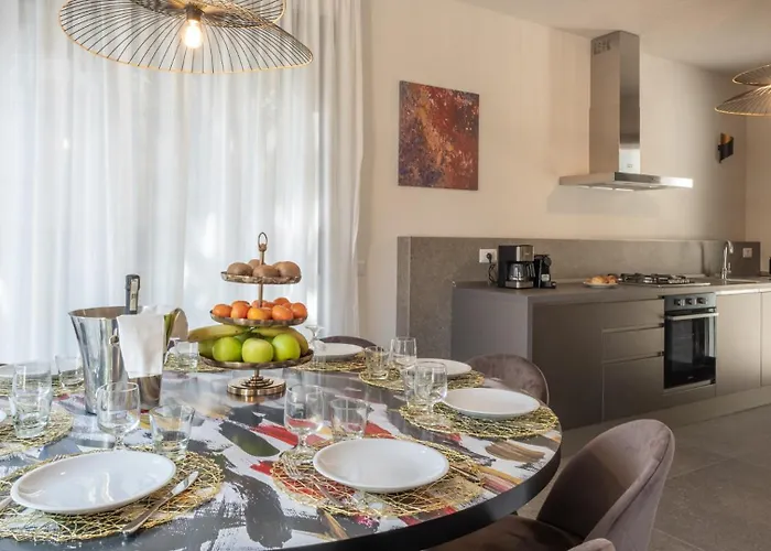 Marea 8, Emma Santa Maria di Scacciano