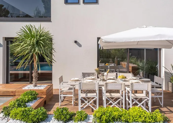 Marea 8, Emma Santa Maria di Scacciano