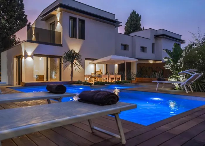 Villa Marea 8, Emma Santa Maria di Scacciano