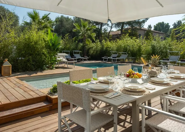 Marea 8, Emma Villa *