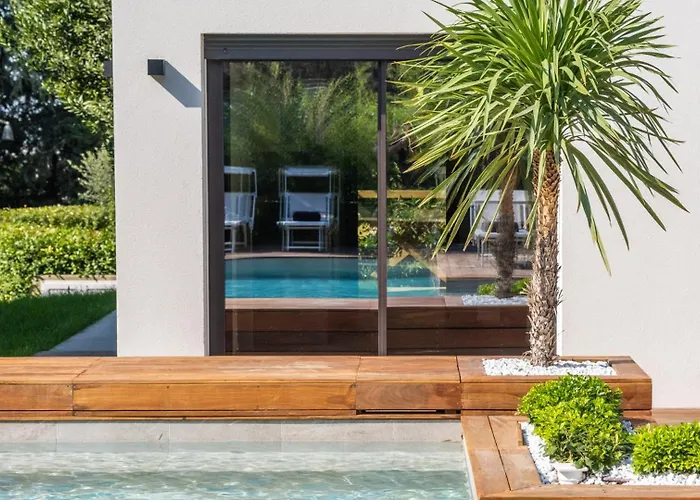 Marea 8, Emma * Santa Maria di Scacciano